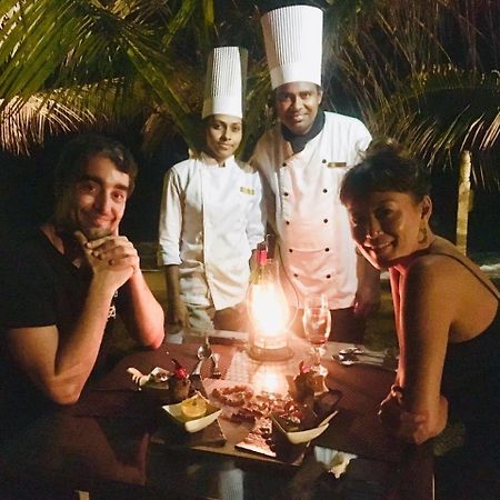 Peacock Beach Hotel هامبانتوتا المظهر الخارجي الصورة