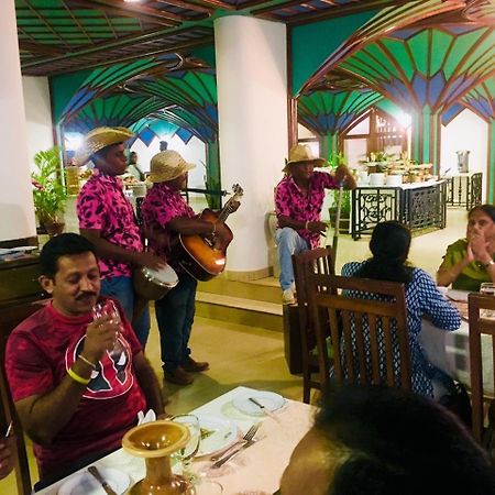 Peacock Beach Hotel هامبانتوتا المظهر الخارجي الصورة