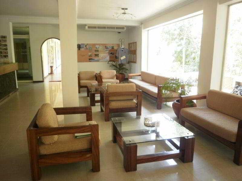 Peacock Beach Hotel هامبانتوتا المظهر الخارجي الصورة