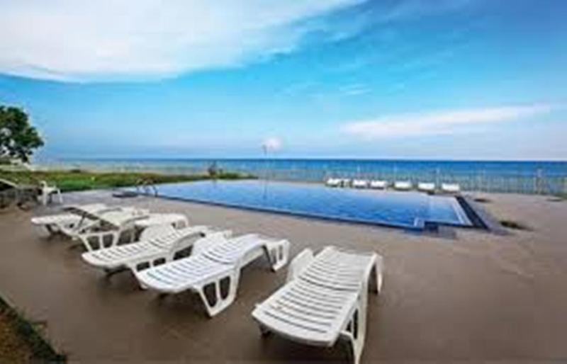 Peacock Beach Hotel هامبانتوتا المظهر الخارجي الصورة