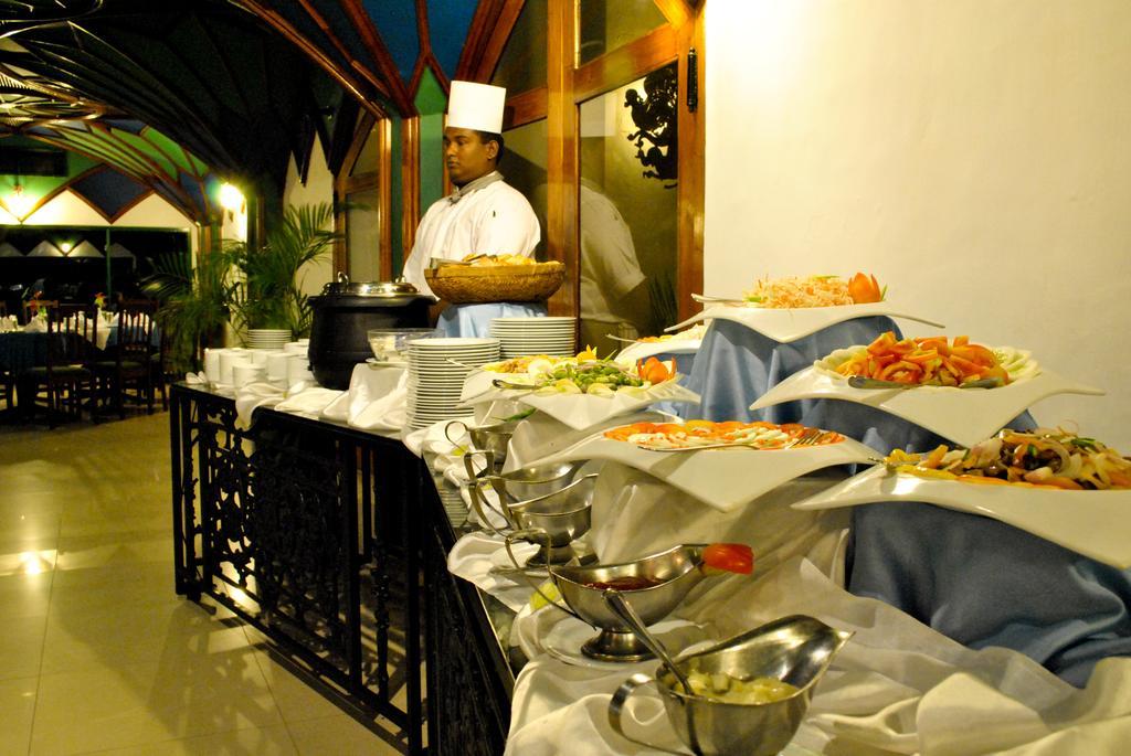 Peacock Beach Hotel هامبانتوتا المظهر الخارجي الصورة